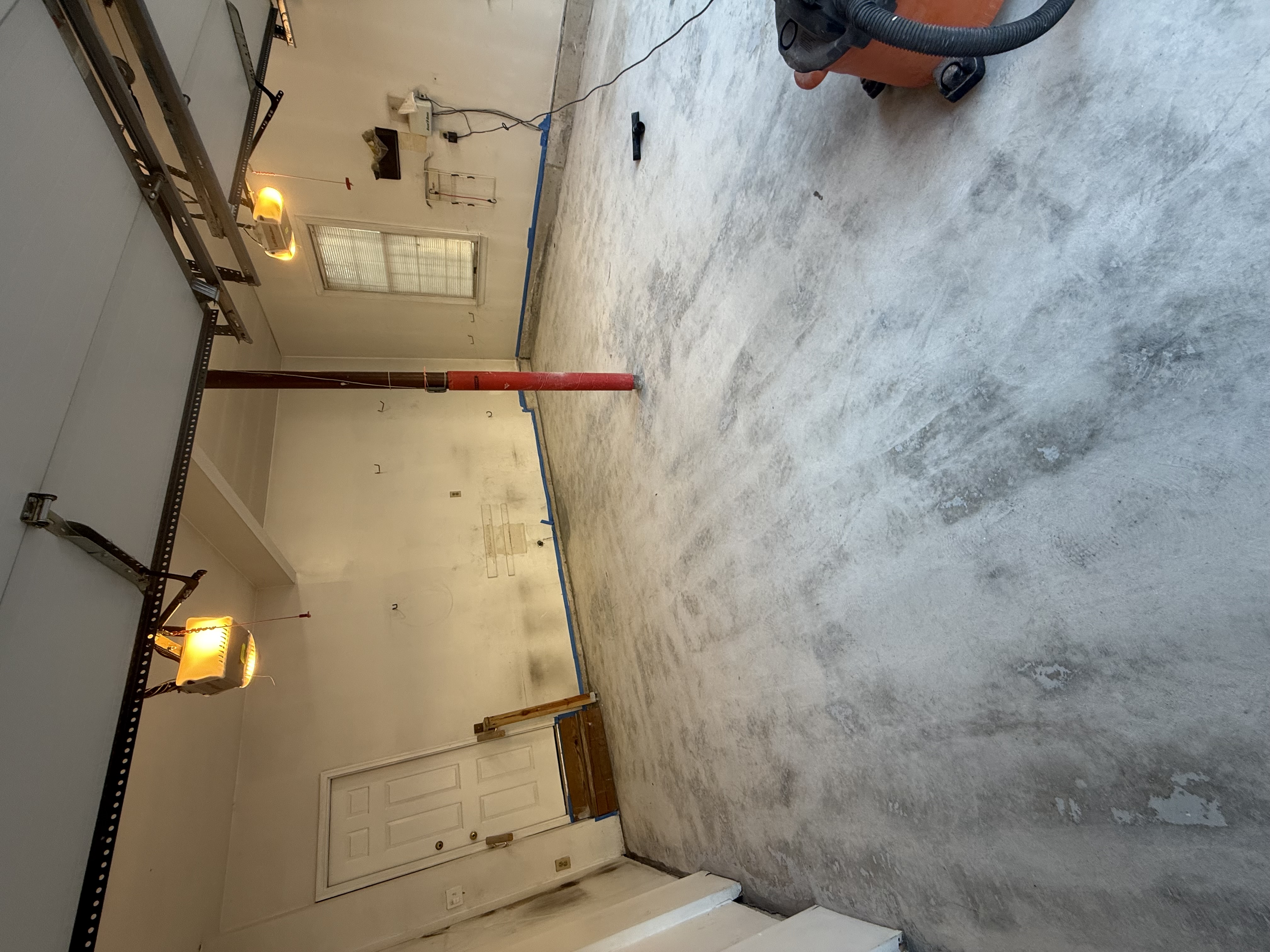 Finished epoxy floor installation